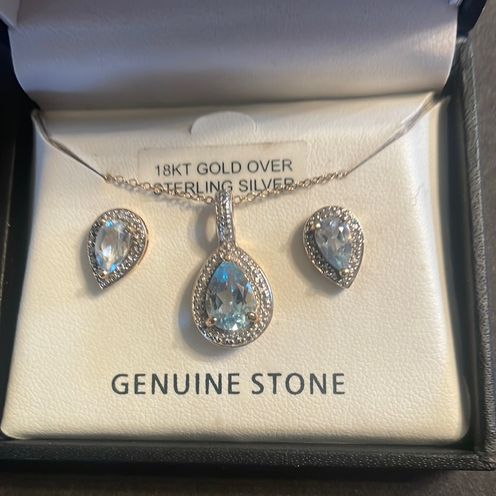 Necklace and earrings set